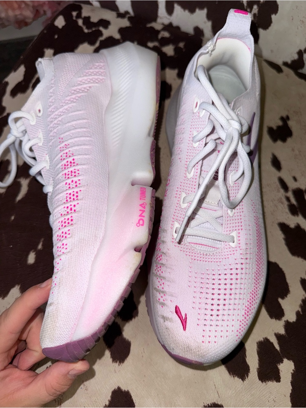 Brooks (10) Pink/White Glycerin Flex Sneakers